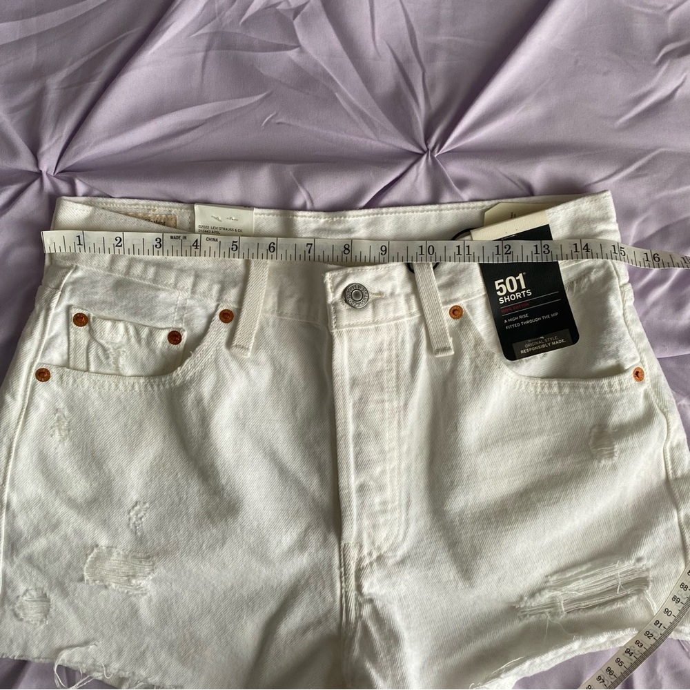 Levi's 501 Original High-Rise Denim Shorts White Frayed Raw Hem Women's 29 NWT - Picture 10 of 12